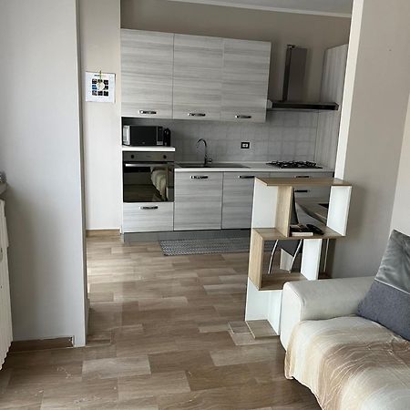 Ferienwohnung Cini Infinity House Cinisello Balsamo Exterior foto
